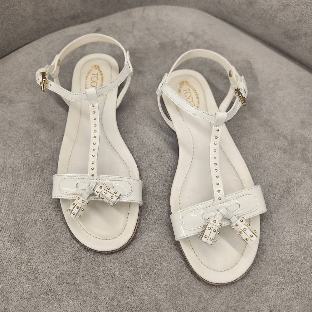 Tod's Sandals Women's 6 White Patent Leather Strappy Tassels Studs Made In Italy
